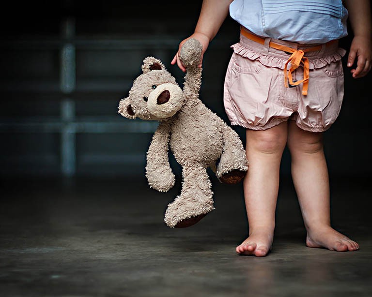 Nhận biết 10 dấu hiệu trẻ tự kỷ 2 tuổi và lời khuyên dành cho ba mẹ